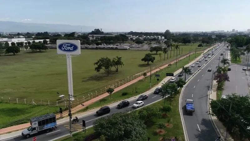 imagem do terreno onde ficava a Ford, em Taubaté; foto ilustra matéria sobre CSN oficializa interesse na antiga área da Ford, em Taubaté
