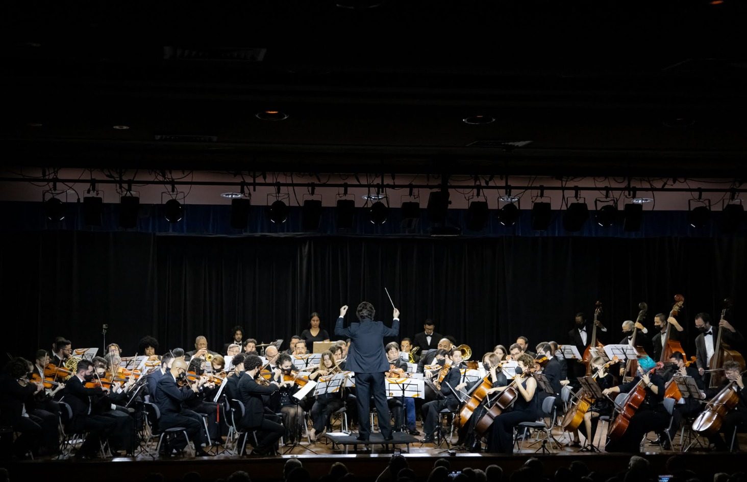 orquestra comunitária de são josé dos campos em apresentação