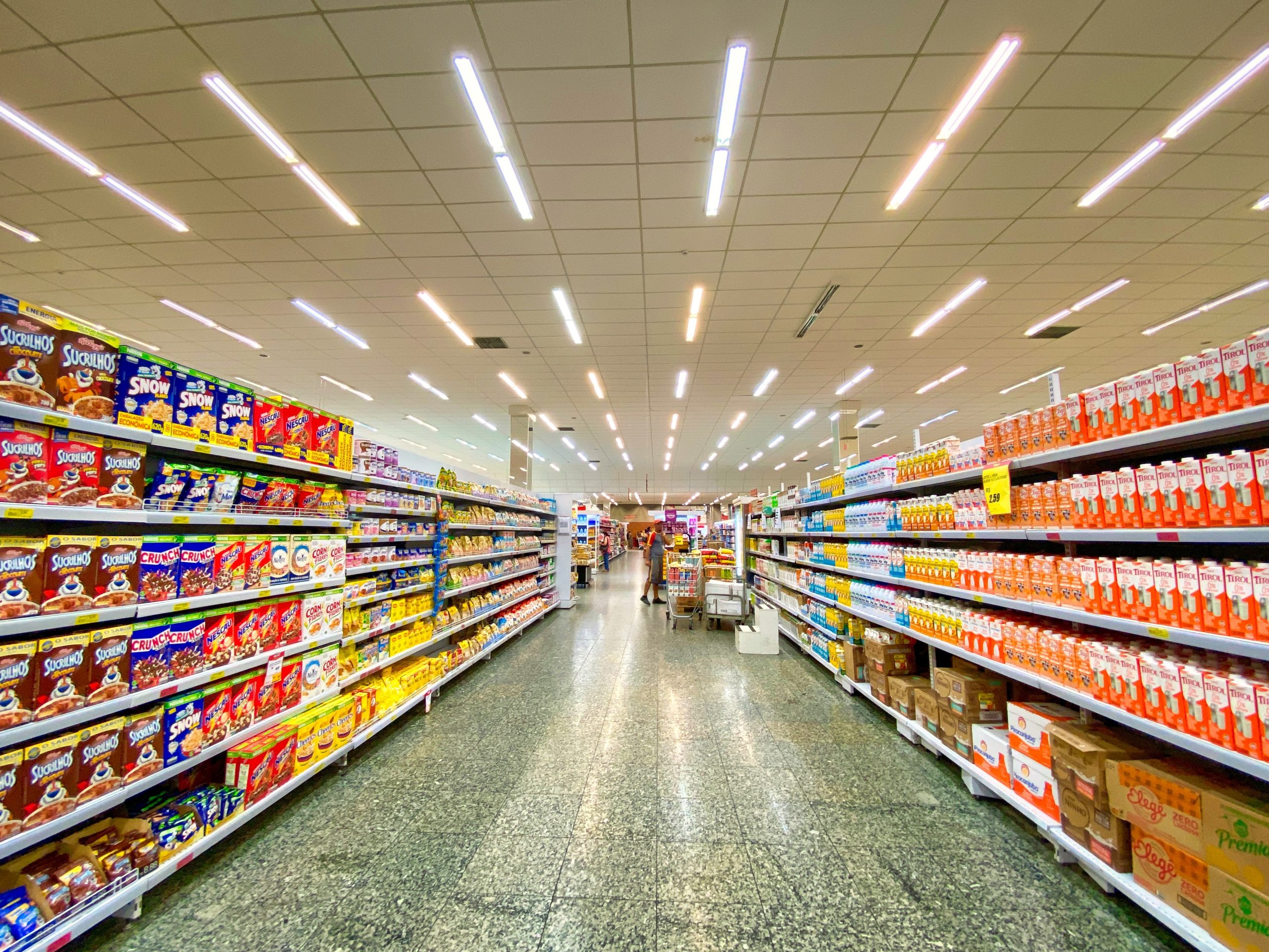 corredor de supermercado