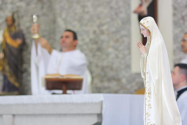 nossa senhora de fátima. procissão em são josé sera retomada