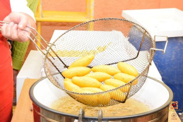 Foto: Bolinho caipira do Quermesse Paróquia Coração Eucarístico de Jesus. Divulgação. quermesses em sjc