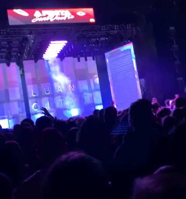 momento que público vaia festa após atraso em shows de Luan Santana e Alok