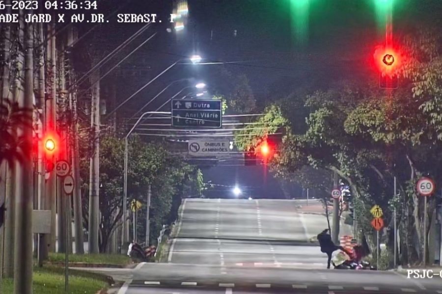 img-responsive Homem em cena de agressão contra mulher na avenida Cidade Jardim em São José dos Campos