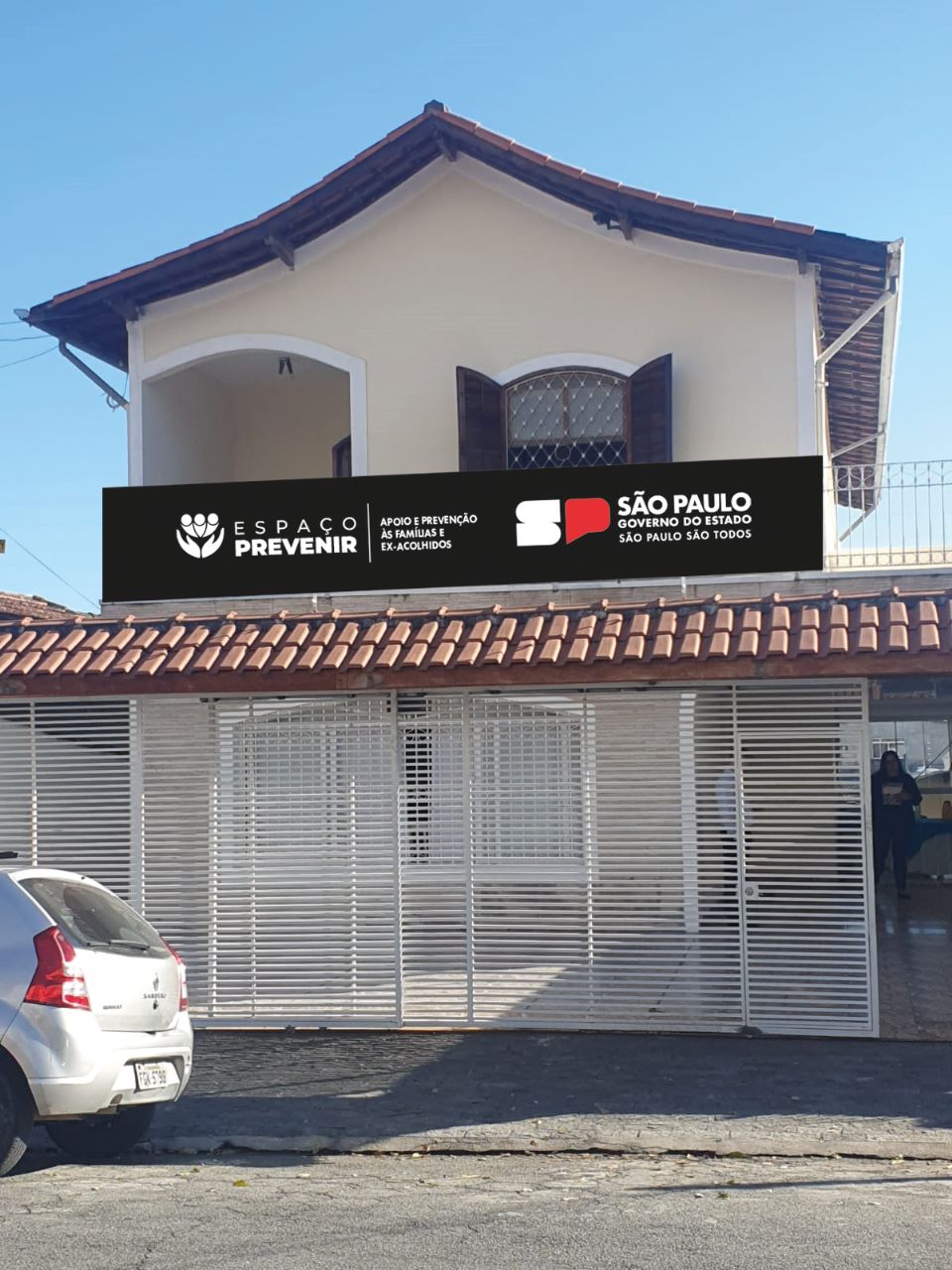 Fachada de espaço para atendimento de ex-dependentes químicos em São José