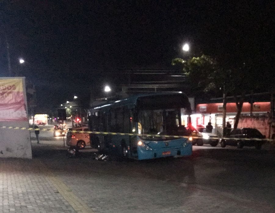 Local do acidente de ônibus isolado em São José