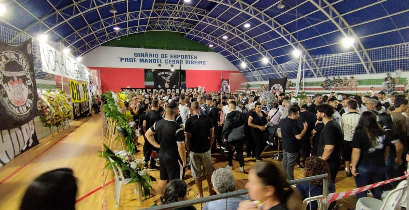 Homenagens para corinthianos vítimas de acidentes de ônibus 