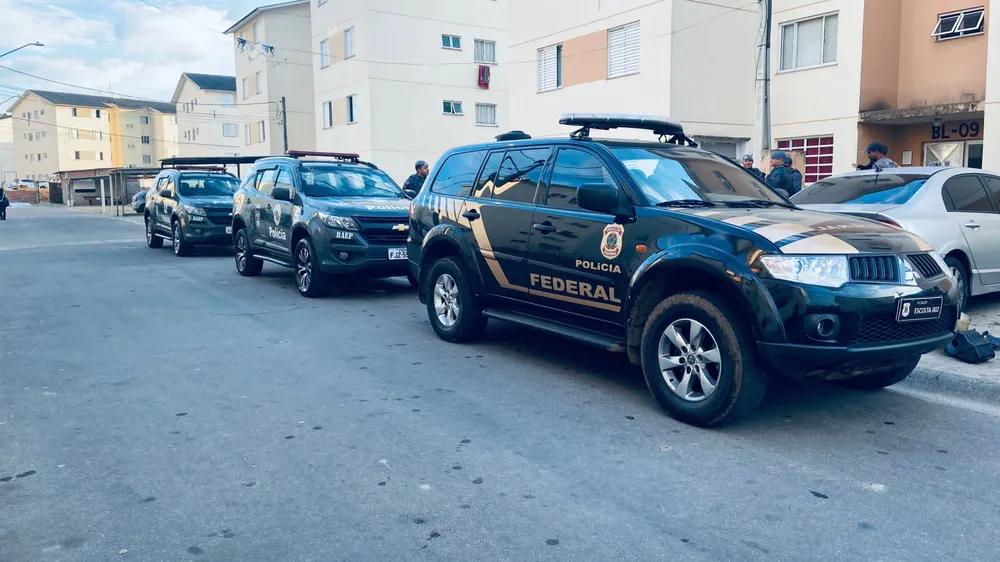 viaturas da pf em operação em são josé dos campos