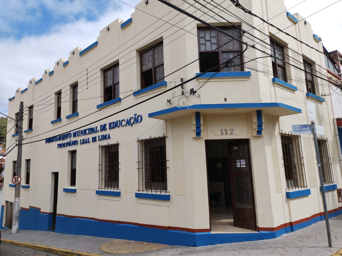 prédio da prefeitura de paraibuna