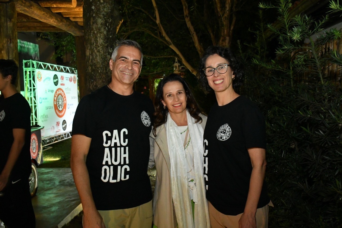 (Adriano Grilo, Patricia Polidoro e Mônica Marques - Gilberto Freitas)