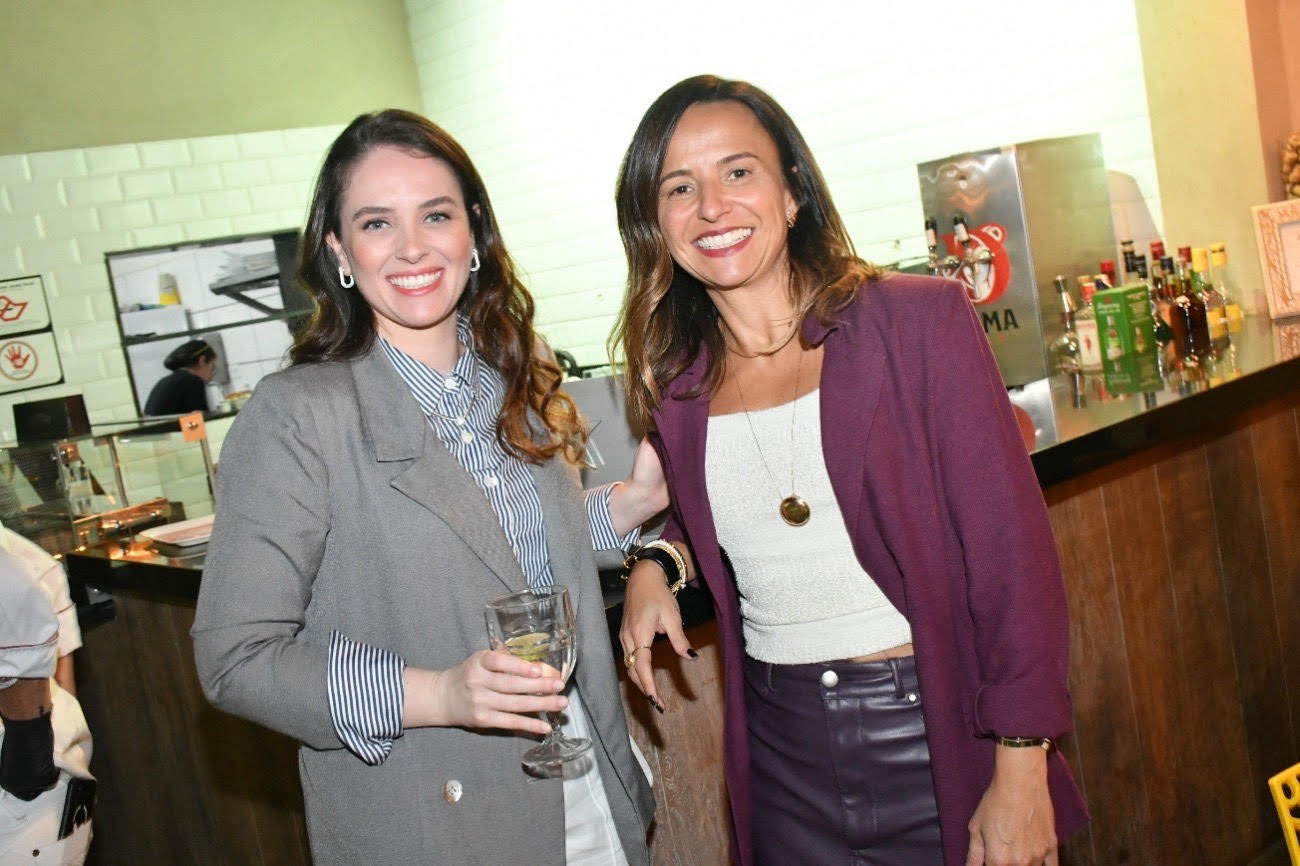 (Sabrina Ribeiro e Natália Rezende - Foto Gilberto Freitas)