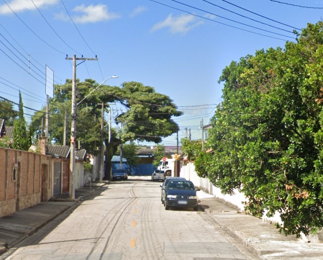 Rua das Glicínias, onde homem morreu após tentar roubar casa de policial militar no Jardim Motorama em São José
