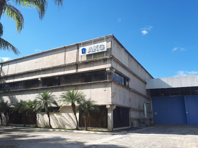 fachada da empresa multinacional AKG do Brasil, que vai abrir novas vagas de emprego em Lorena