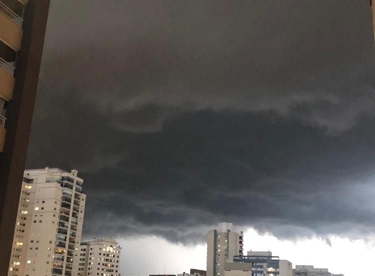 Defesa Civil alerta que chuvas no Vale do Paraíba e Litoral Norte podem chegar a 80mm