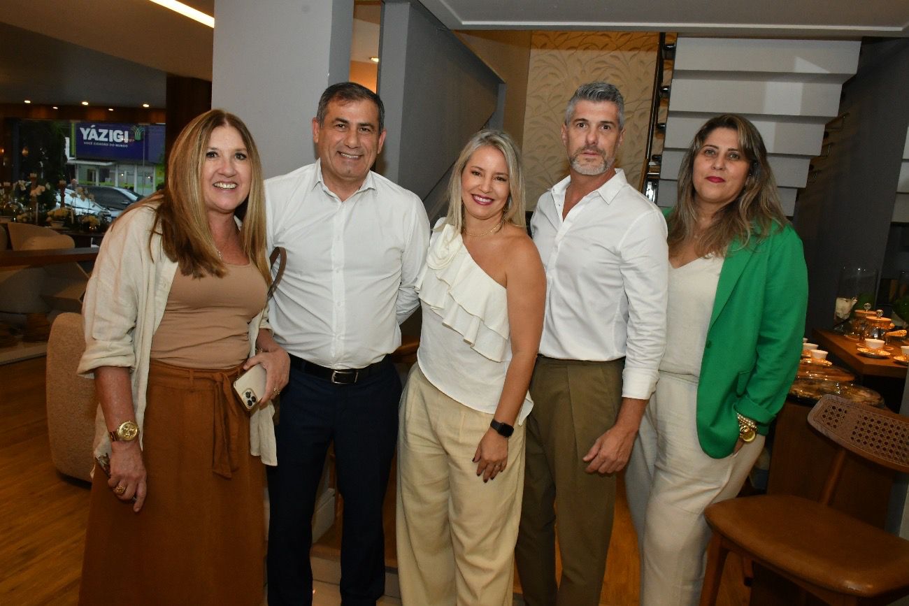 Carmem Alvim, Khaled Majzoub, Viviane Reno, Gustavo Martins e Karyn Celeste