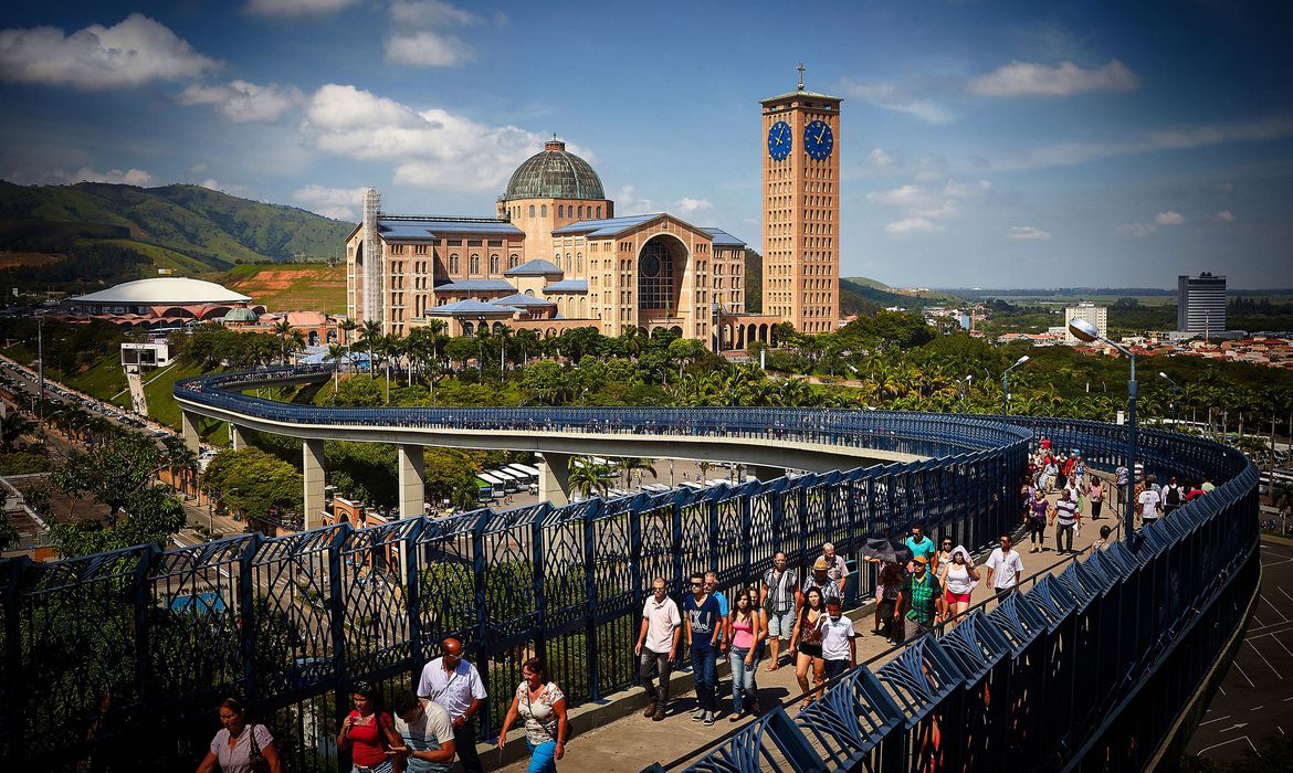 De acordo com Censo, população atual de Aparecida é de cerca de 32,5 mil habitantes. Cidade espera receber 250 mil visitantes