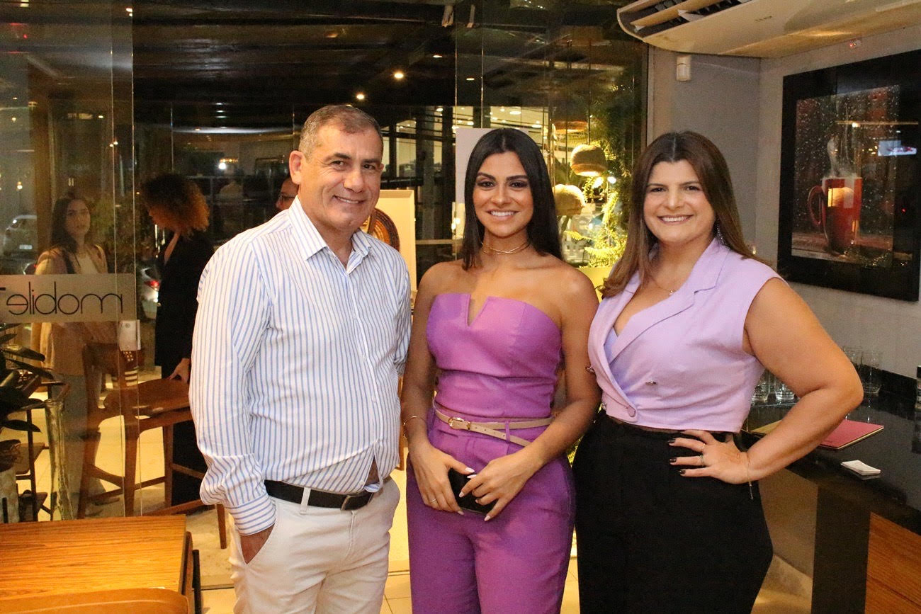 Khled Majzoub, Caroline Sautchuk, Aline Chaves
