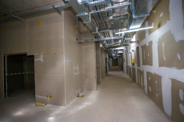 parte interna de obra do hospital municipal de guararema