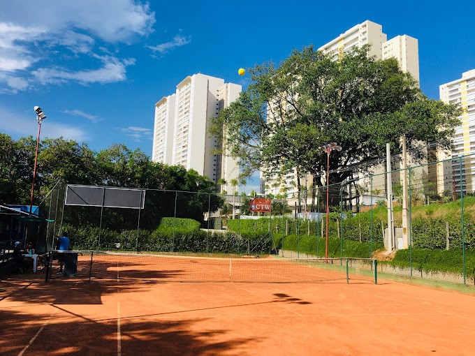 Quadra de tênis da CTW Arena em SJC