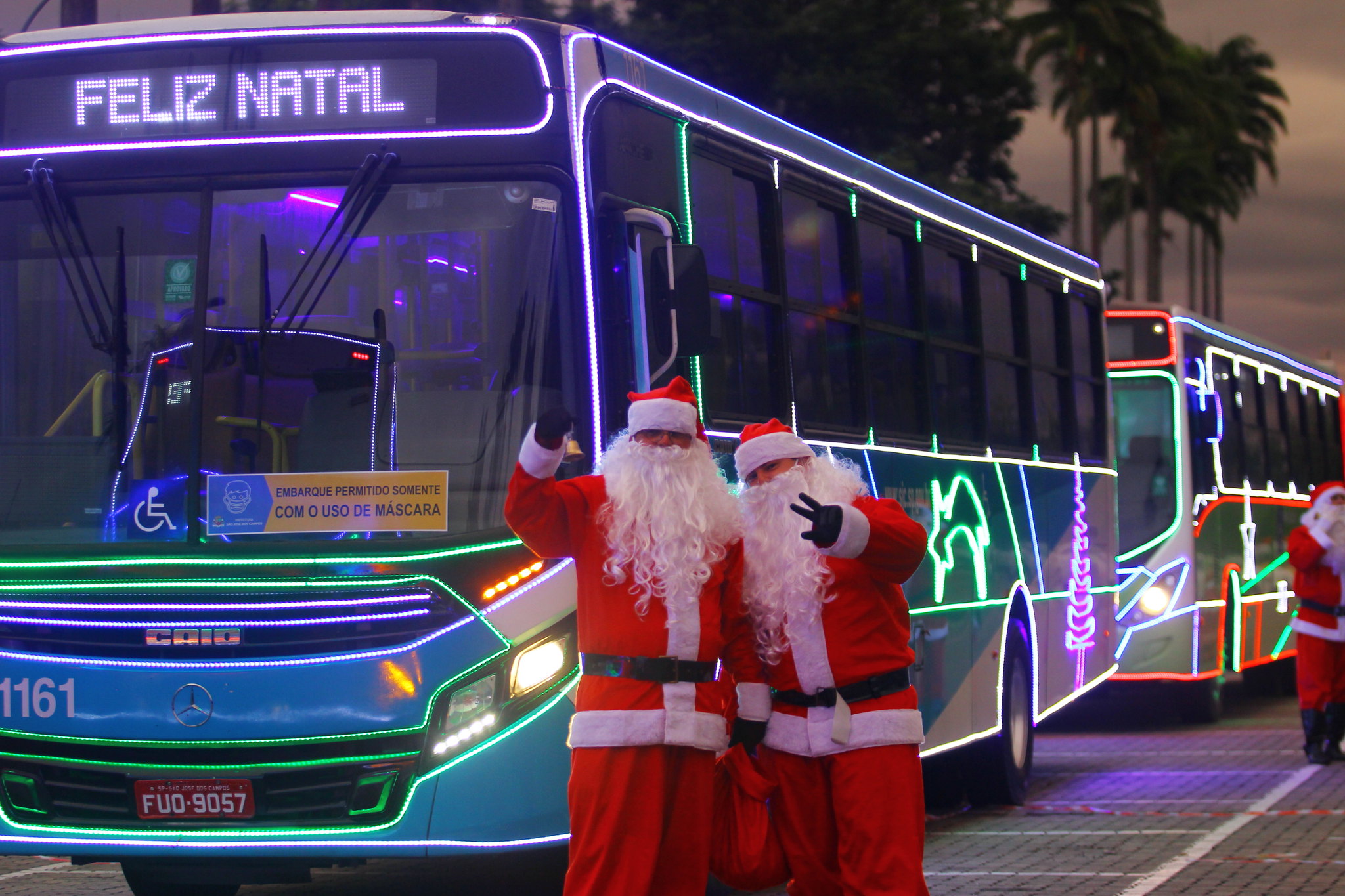 Ônibus das Caravanas de Natal em São José não fazem paradas durante o trajeto 