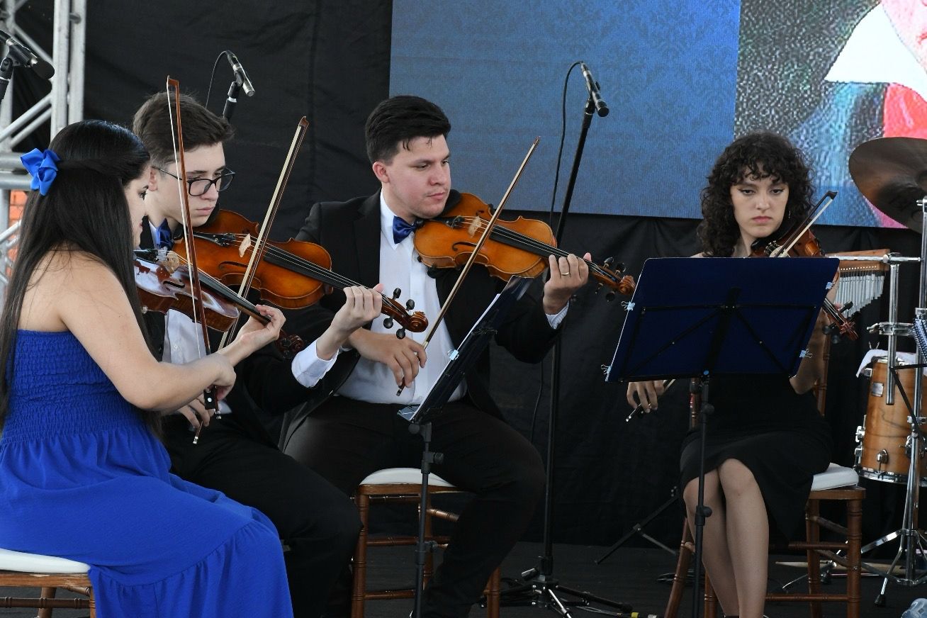 Apresentação da Orquestra Filarmônica do Vale em comemoração aos 30 anos da ASSECRE - Foto: Gilberto Freitas
