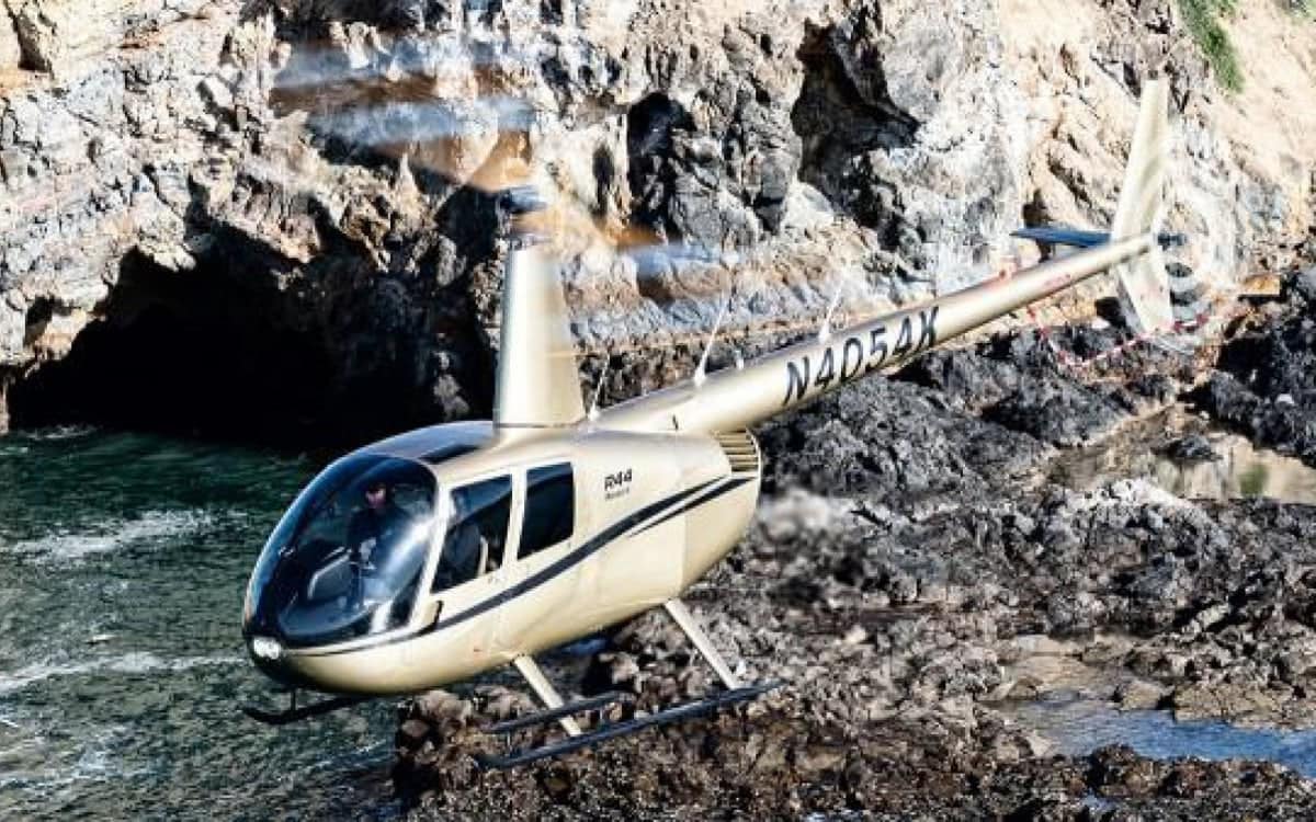 Helicóptero desaparecido é do modelo Robinson 44 (cinza e preto); o prefixo da aeronave é PR-HDB. Buscas entram no 3º dia