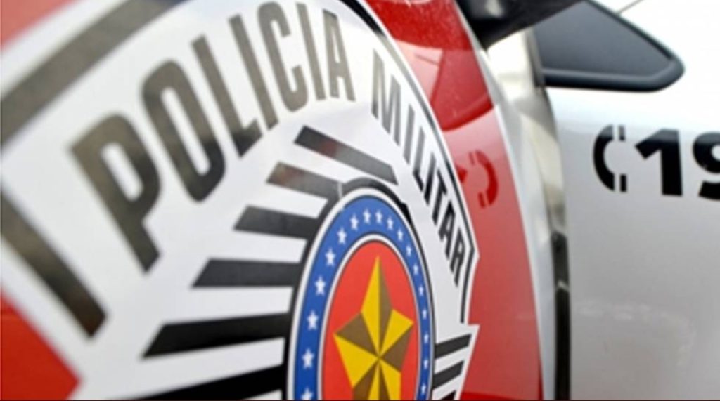Viatura da PM; homem reagiu a abordagem da corporação e foi morto em São José