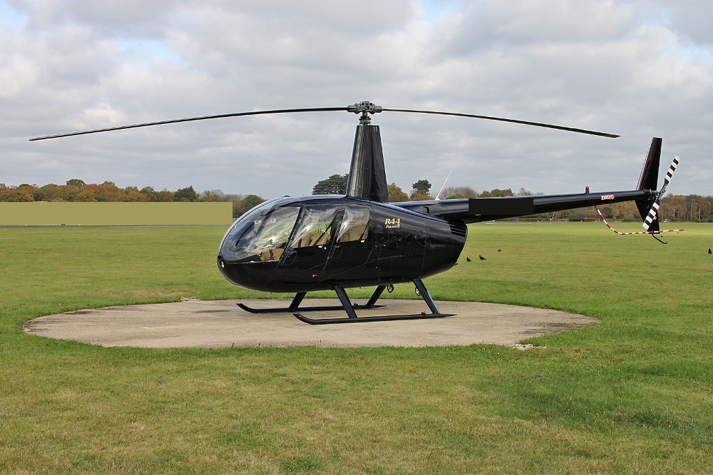 helicoptero robson-44 preto, dop mesmo modelo do que o sumiu no litoral norte