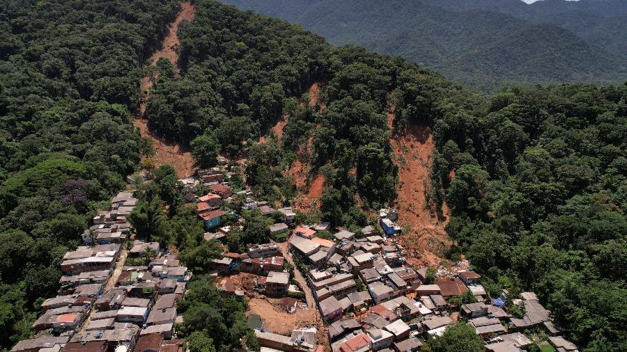 áreas atingidas por deslizamentos de terra em São Sebastião são restauradas por meio de biocápsulas e drones