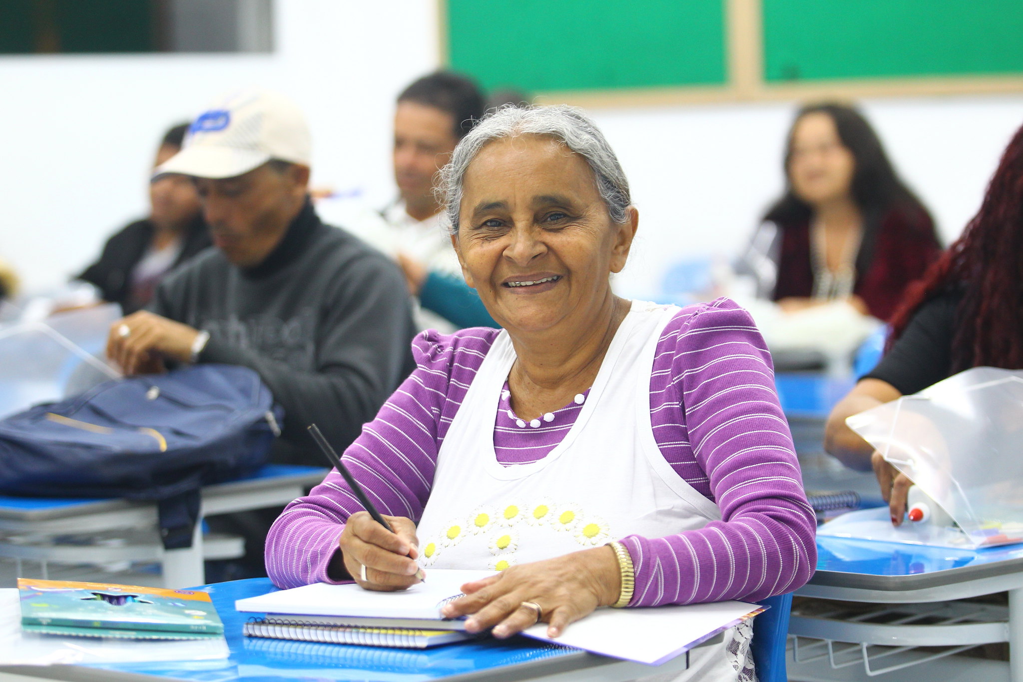 Inscrição de vestibular de faculdade em São José para pessoas com mais de 60 anos é gratuita