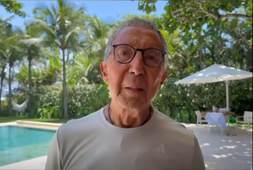 Abílio Diniz em sua residência em São Sebastião