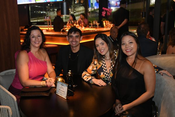 Lucas Damasceno, Elza Mota, Margarete Sato e Larissa Dantas em inauguração do Vasto em SJC (Foto: Gilberto Freitas)