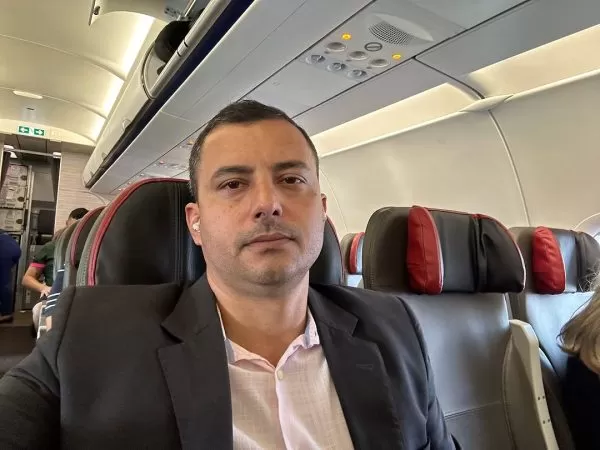 Prefeito de São José do Barreiro, Lê Braga, que chegou a ser preso por uso de carros oficiais para ir e voltar do Aeroporto de Guarulhos no Carnava