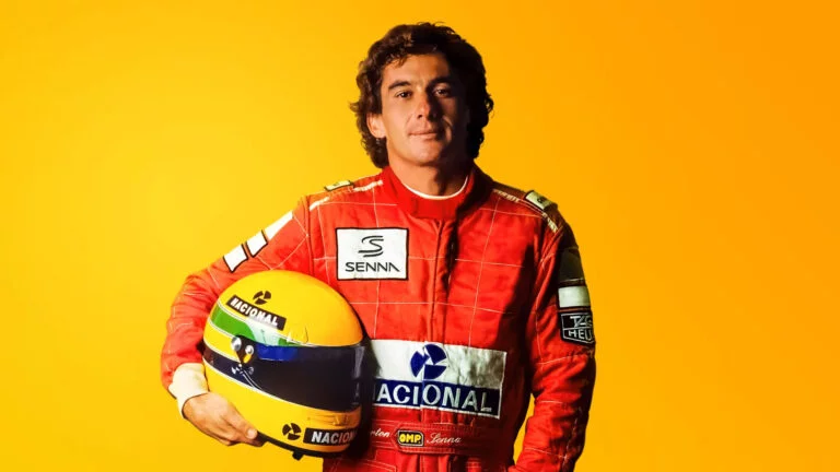 Piloto brasileiro de Fórmula 1, Ayrton Senna, morreu vítima de acidente automobilístico aos 34 anos