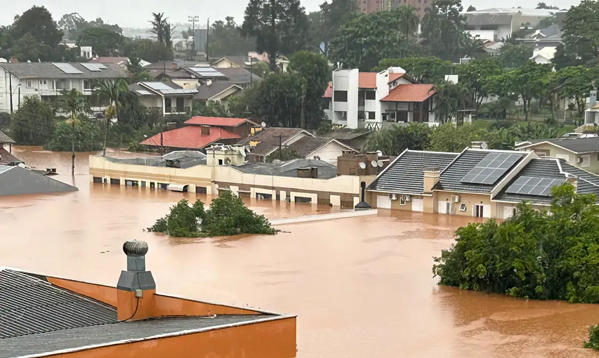 Itens para vítimas do RS podem ser doados até o dia 24 de maio em Caçapava; doações são recebidas no Fundo Social de Solidariedade