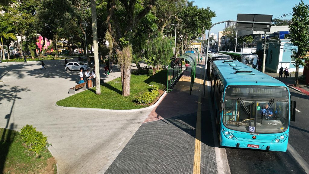 imagens da praça afonso pena reformada em sjc