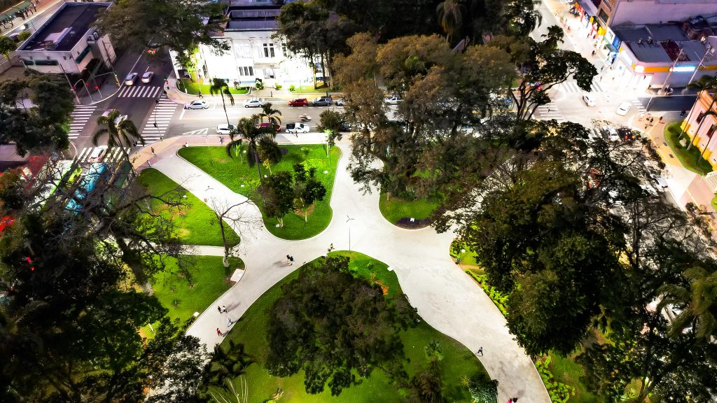 imagens da praça afonso pena reformada em sjc