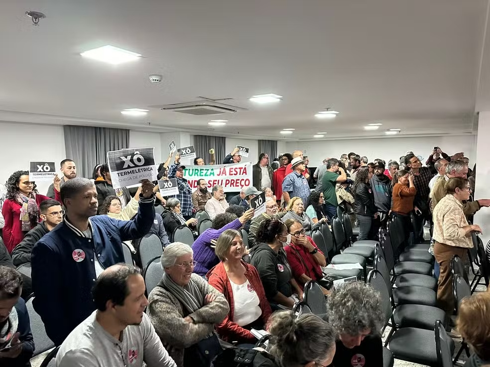 Protesto na audiência pública da termelétrica de Caçapava