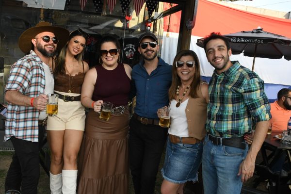 Juvêncio Gabriel, Tamiris Faria, Renata Carvalho, Caio Prado, Nilvana Araujo e Rodrigo Veiga