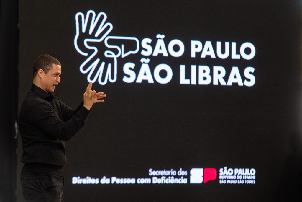 SP abre inscrições para curso gratuito de Introdução em Libras; aulas ...