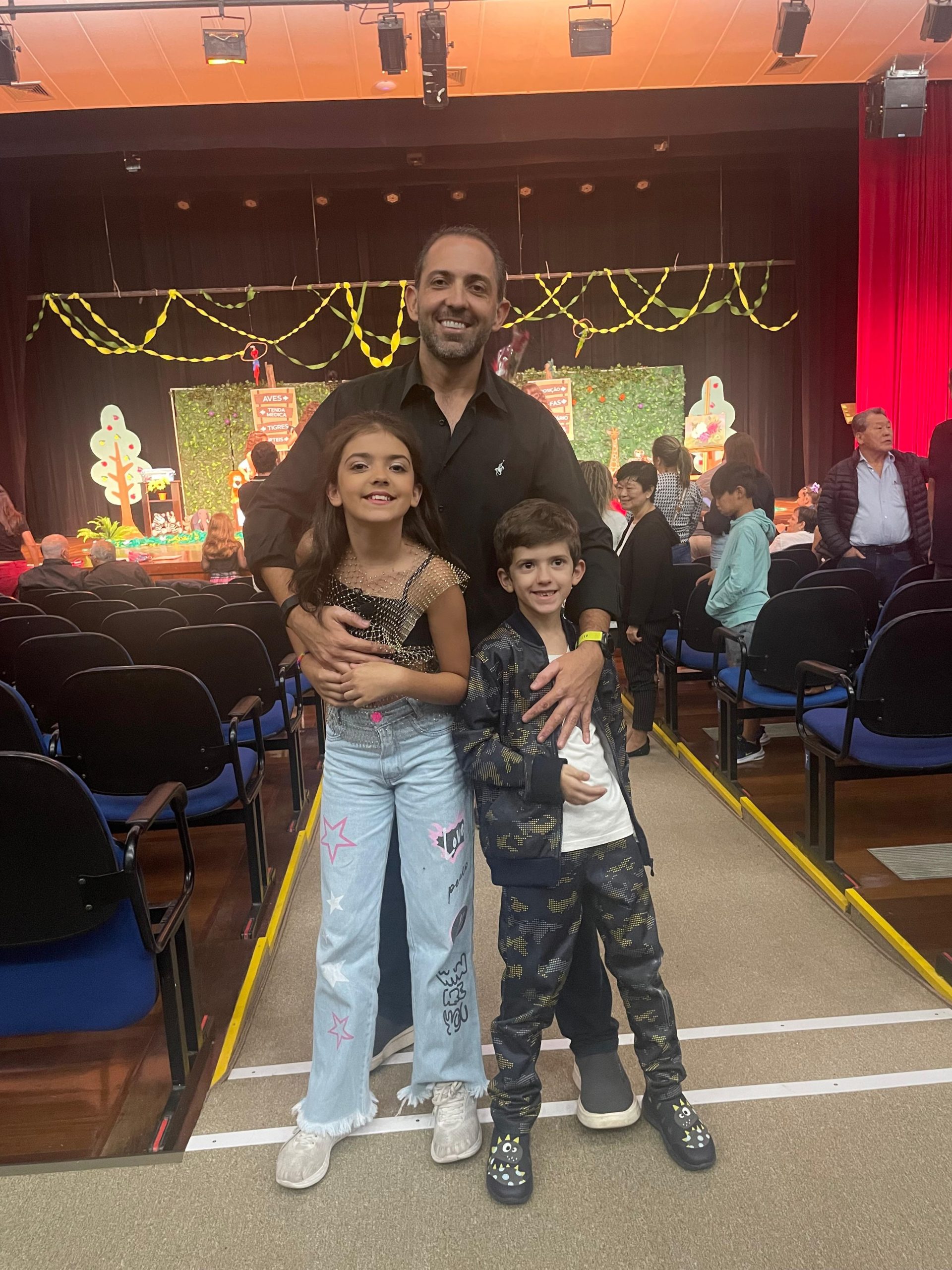 Dr Rubens Escudeiro recebe homenagem de dia dos pais de seus filho