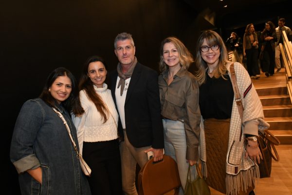 Elda Prado, Mariana Lobo, Gustavo Martins, Claudia Li Brantes e Natasha Pereira