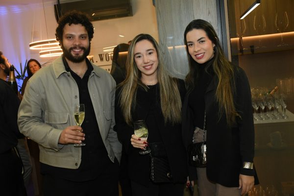 Maria Eduarda Sordi, Tabata Amador Bueno e Salomão Ribeiro