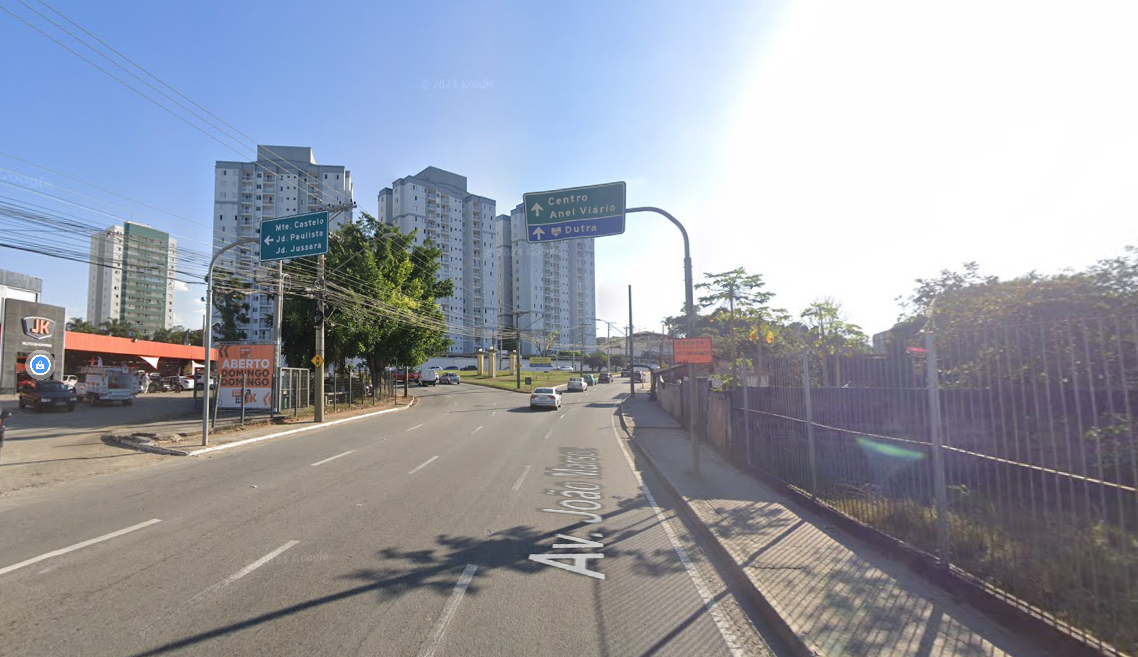 Trecho da Avenida João Marson próxima ao cruzamento com a Rua Nestor Soriano, onde ocorre a interdição