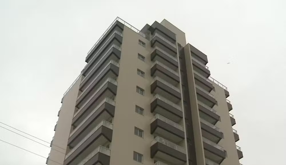 Assalto foi em condomínio de apartamentos que fica na rua Um; empreendimento ainda não foi totalmente entregue