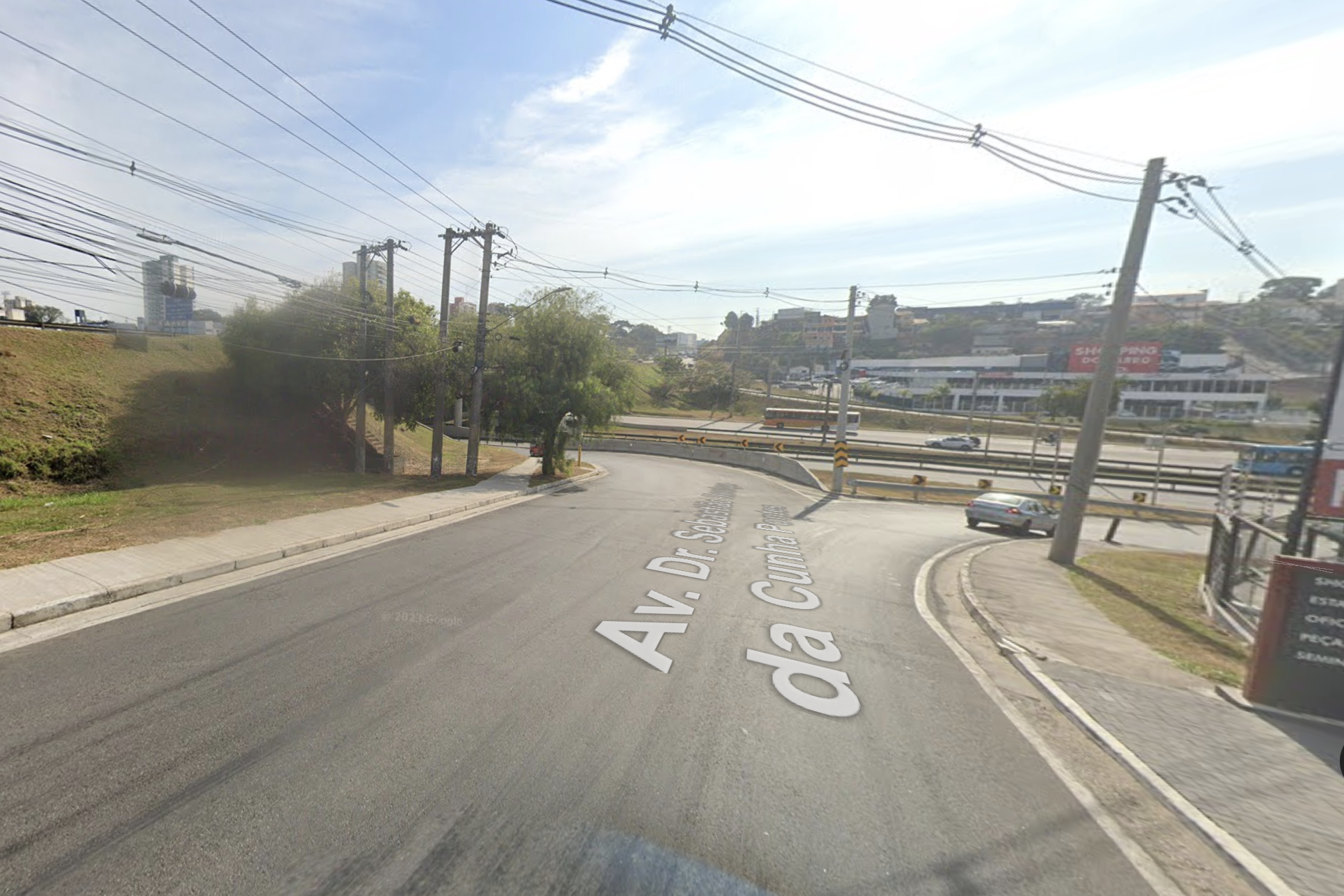 retorno da Av. Dr. Sebastião Henrique da Cunha Pontes para a Av. Dep. Benedito Matarazzo visto no google maps