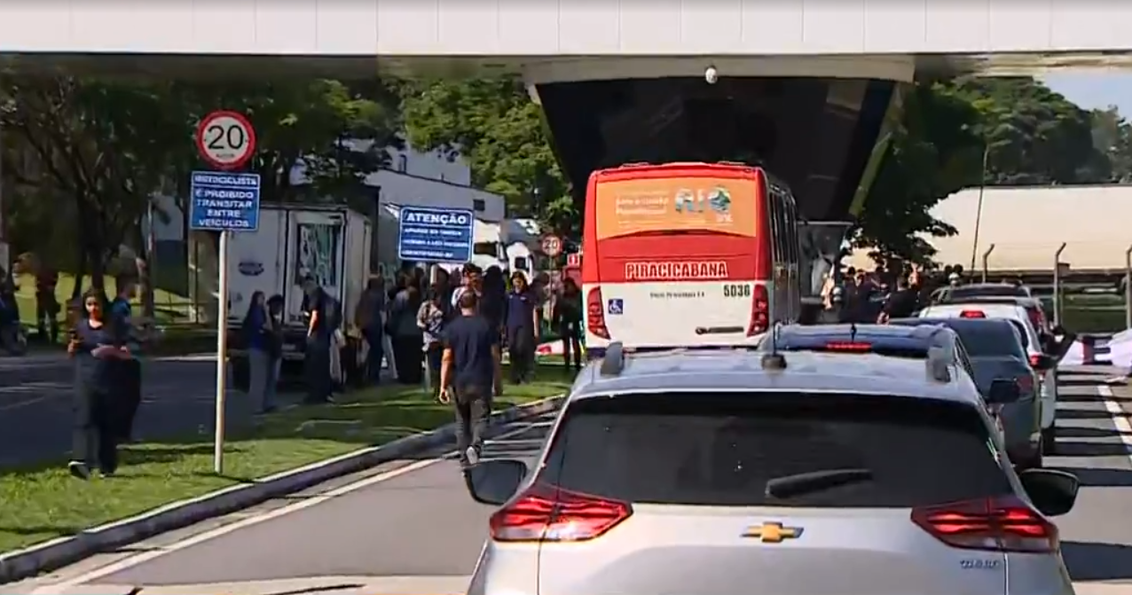 Greve na Johnson & Johnson teve início na manhã desta terça-feira (26)
