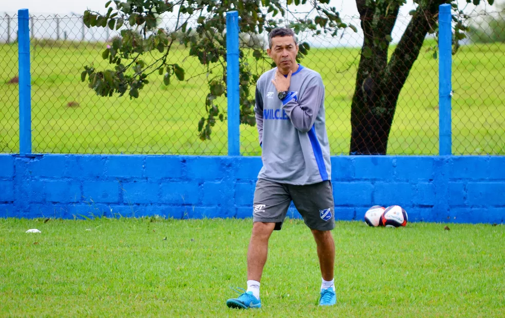Alberto Félix é o novo técnico do Taubaté