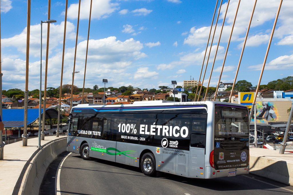 ônibus elétrico; prefeitura de SJC aprovou documentação apresentada por candidata à licitação dos ônibus elétricos