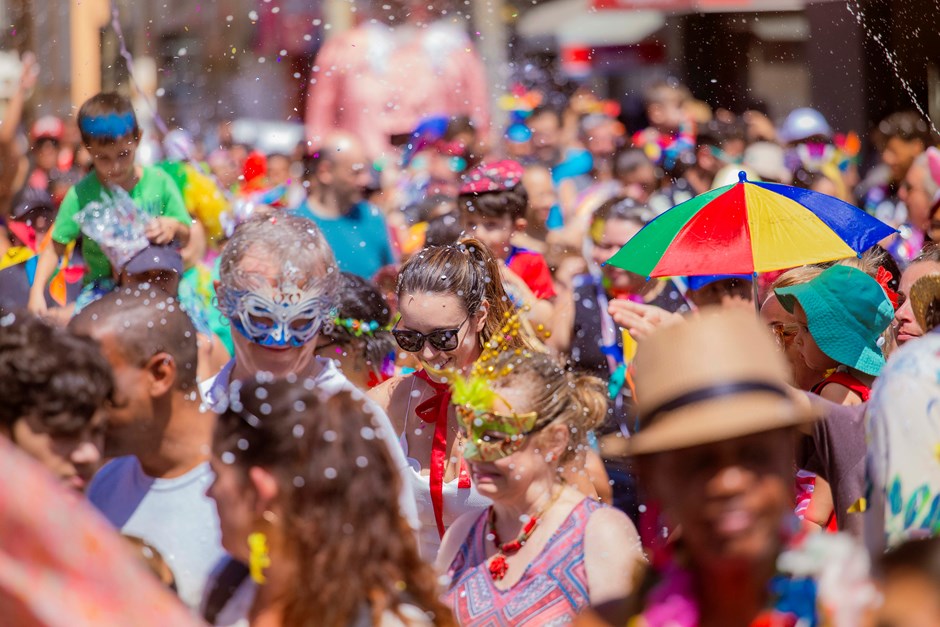 Bloco do Pirô Piraquara, que irá desfilar na abertura do Carnaval na Praça Afonso Pena em SJC