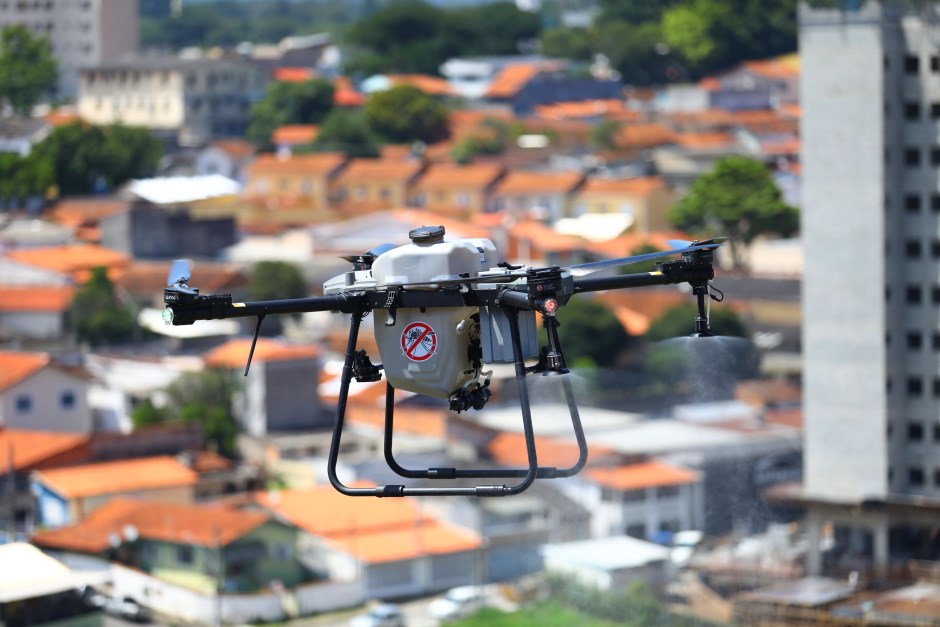 drone sobrevoando são josé dos campos